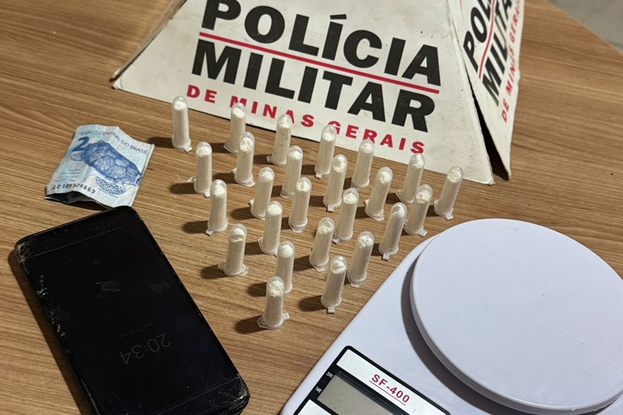 PM apreende drogas e prende uma pessoa em Recreio