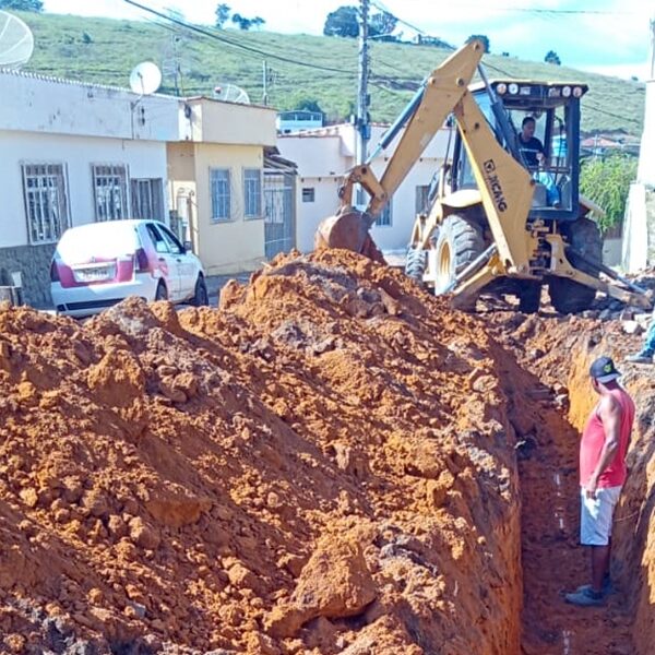Moradores reclamam de falta de água há uma semana em alguns bairros de Recreio