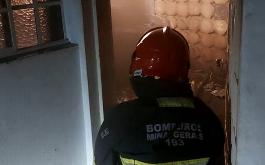 Homem incendeia casa durante desentendimento familiar e acaba preso em Cataguases