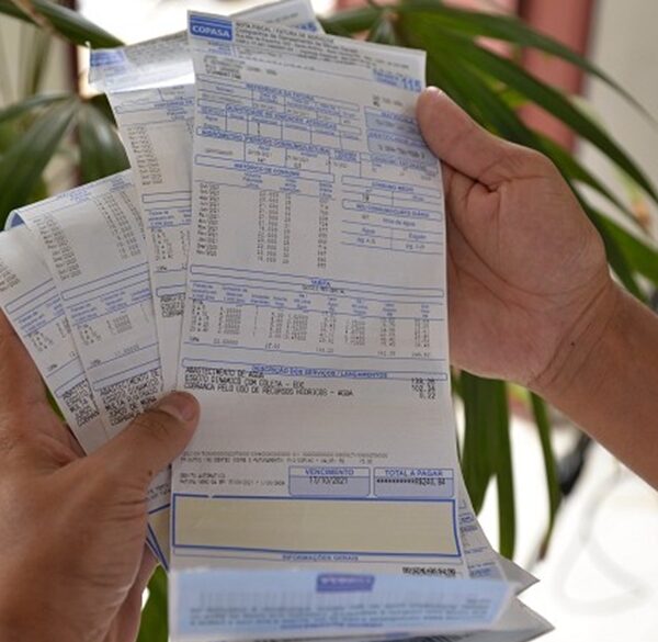 Tarifa social: mais de 700 mil famílias podem ter desconto de até 50% na conta de água em Minas