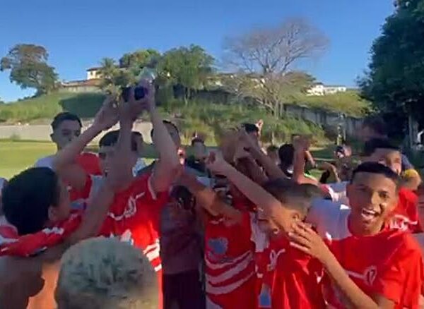 Unidos, de Ribeiro Junqueira, é campeão do Torneio Jornal O Vigilante Online nas categorias Sub 15 e Sub 12