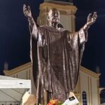 Revitalizada, Praça do Rosário em Leopoldina passa a se chamar ‘Praça Monsenhor Antônio José Chámel’