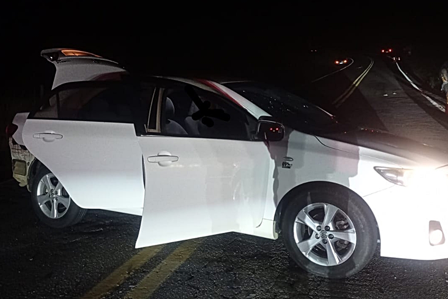 Acidente na MGC-393 em Além Paraíba deixa ocupante preso às ferragens