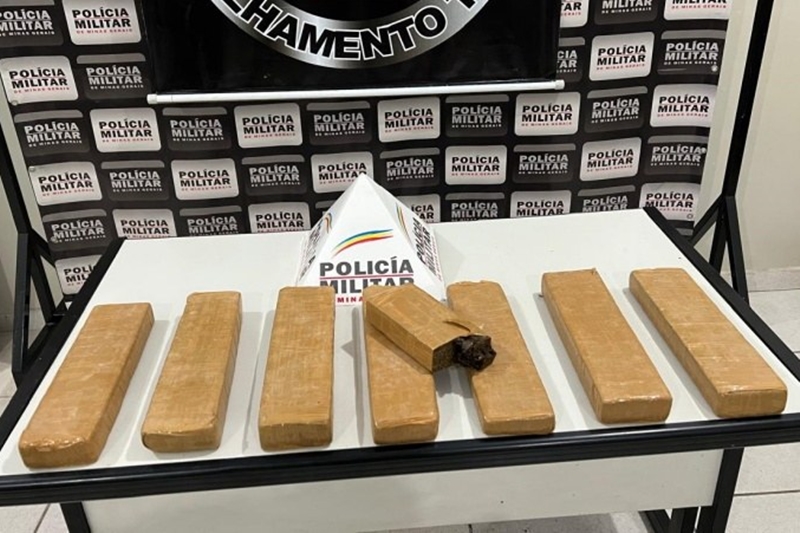 Polícia Militar prende homem com 15 kg de maconha em Muriaé