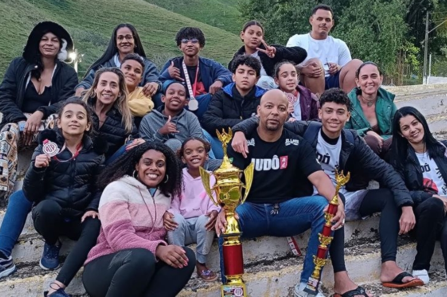 Equipe de projeto social em Recreio se destaca durante torneio de judô em São Paulo