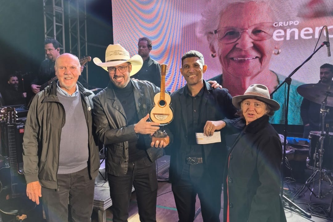 Temporal surpreende, mas público dá show de presença no Festival de Viola de Piacatuba