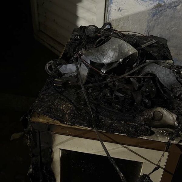 Vela provoca princípio de incêndio em residência na Praça da Bandeira em Leopoldina