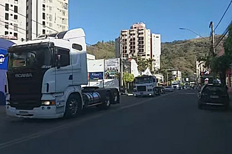 Motoristas homenageiam em carreata padroeiro São Cristóvão em Leopoldina