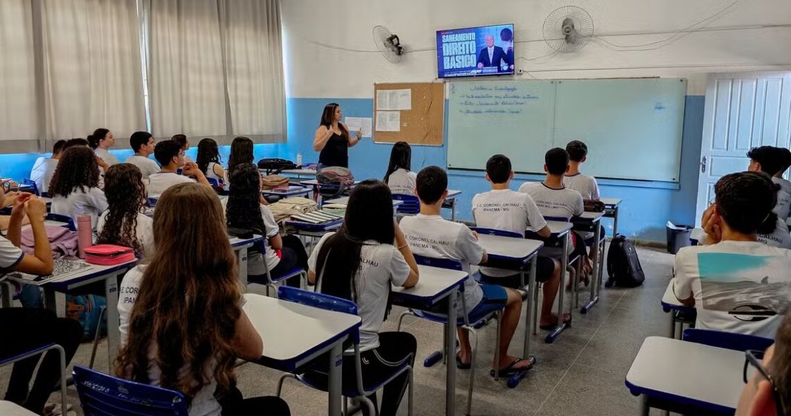 Minas abre mais de 13 mil vagas para novo concurso da Educação