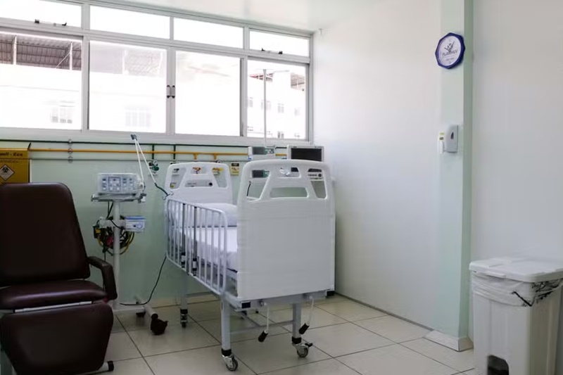 Mulher que já sequestrou bebê é presa ao tentar entrar em maternidade com documentos falsos