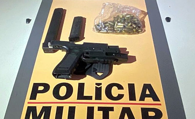 Homem é preso com pistola e quase 100 munições durante fiscalização na MG-447 em Ubá