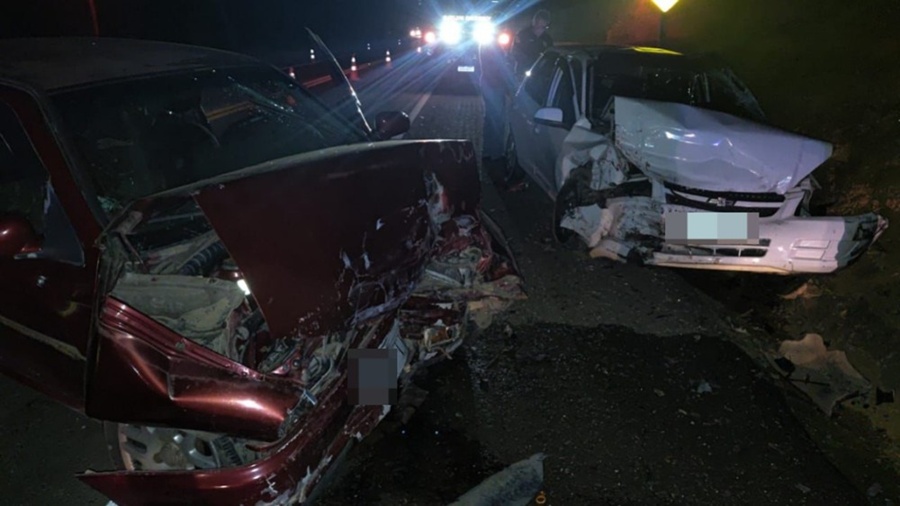 Acidente com três carros deixa dez feridos na BR-116 em Muriaé