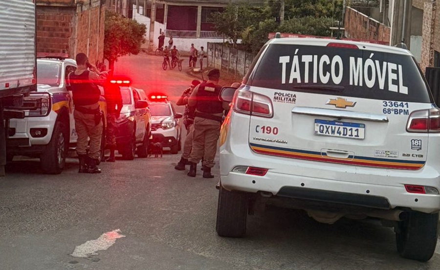 Operação da PM no Jardim Bela Vista em Leopoldina prende dois e apreende drogas