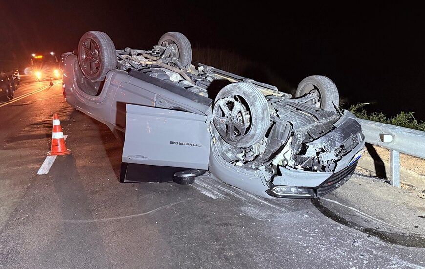 Crianças que usavam cadeirinha saíram ilesas de acidente na Serra da Vileta em Leopoldina