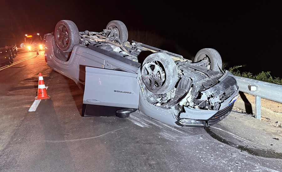 Crianças que usavam cadeirinha saíram ilesas de acidente na Serra da Vileta em Leopoldina