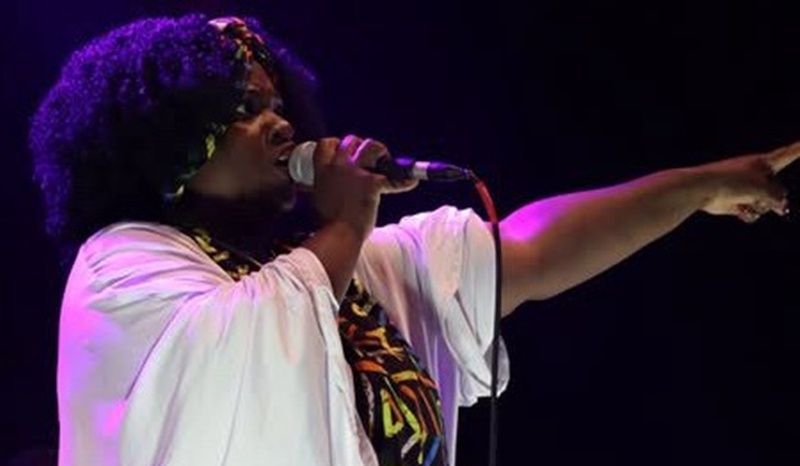 Janaína Gentil é semifinalista do Festival Nacional da Canção com música ‘Mulher que Reza’