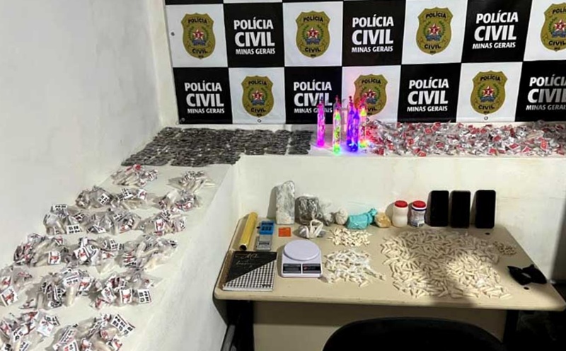 Polícia Civil prende mulher ao receber encomenda de drogas pelos Correios em Além Paraíba