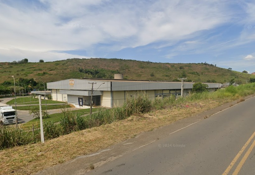 Homem é preso pela PM após invadir e tentar furtar fábrica em Leopoldina