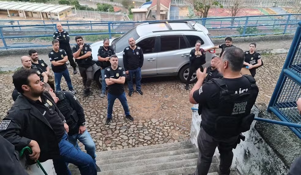 Professores que davam aulas em presídio de Muriaé são presos por levar drogas e eletrônicos a detentos