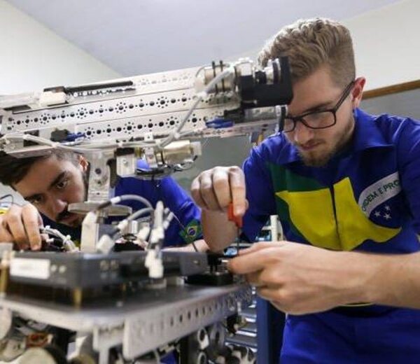 Governo de Minas abre 50 mil vagas em cursos técnicos gratuitos em diversas áreas