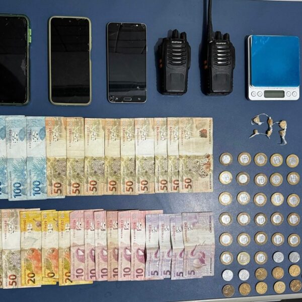 Suspeito de tráfico de drogas em Argirita é preso com crack e rádios comunicadores