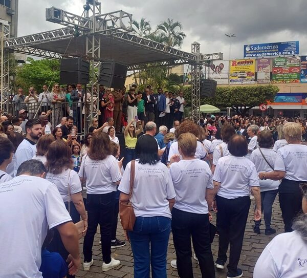 Comemoração da Independência do Brasil leva multidão ao Centro de Leopoldina