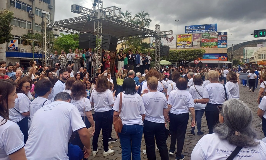 Comemoração da Independência do Brasil leva multidão ao Centro de Leopoldina