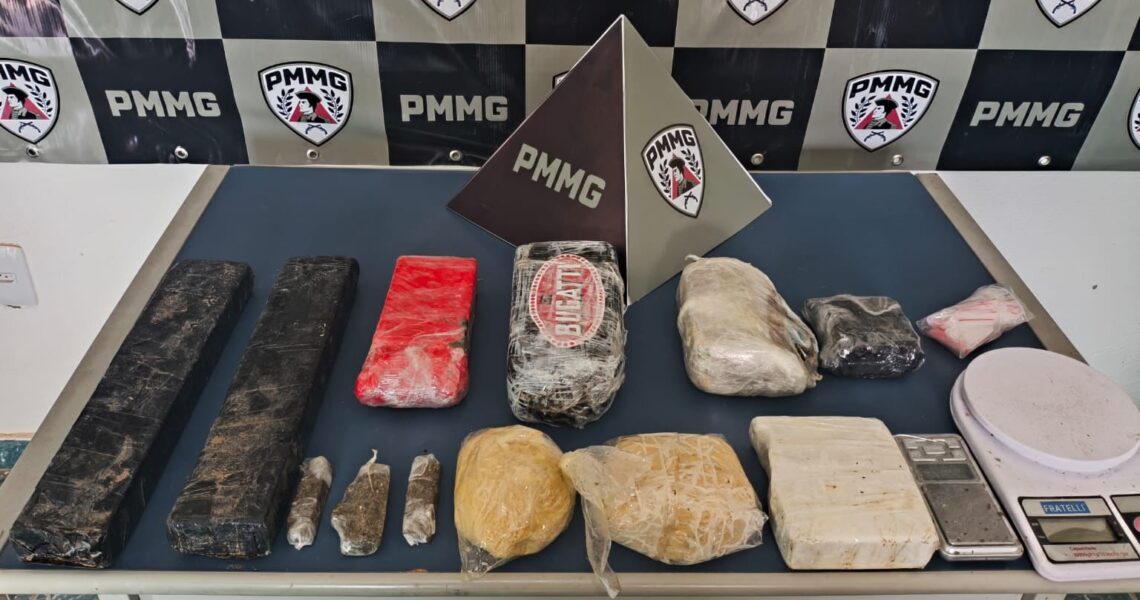 Operação da PM em Além Paraíba prende 6 pessoas e apreende armas, drogas e munições