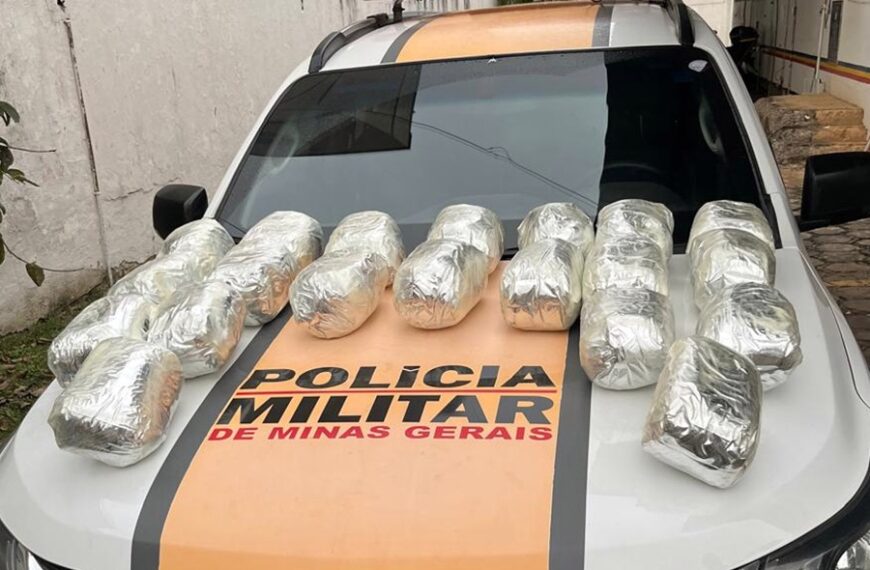 Mulher de 23 anos é presa com 15 kg de skunk na BR-267 em Leopoldina