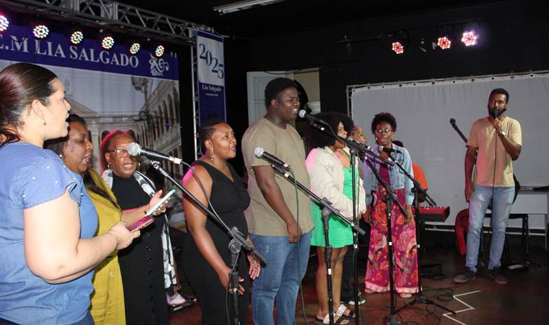 Projeto ‘Som de Adoradores’ promove música evangélica e católica a alunos do Conservatório de Leopoldina