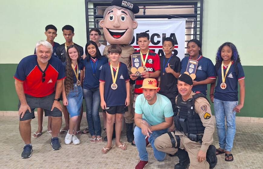 Polícia Militar aproxima jovens por meio do esporte em Santo Antônio do Aventureiro