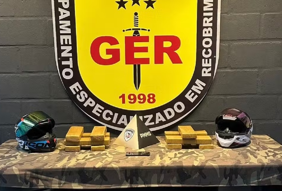 Dupla que levava 11 kg de maconha para Leopoldina é presa pela PM em JF