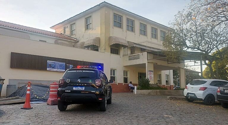 Homem é preso por agredir a própria mãe com socos no Bairro Fábrica em Leopoldina