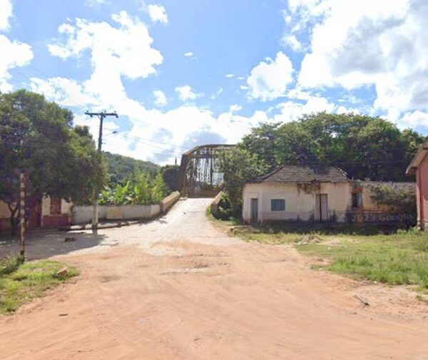 Dupla armada rouba motocicleta em Vista Alegre