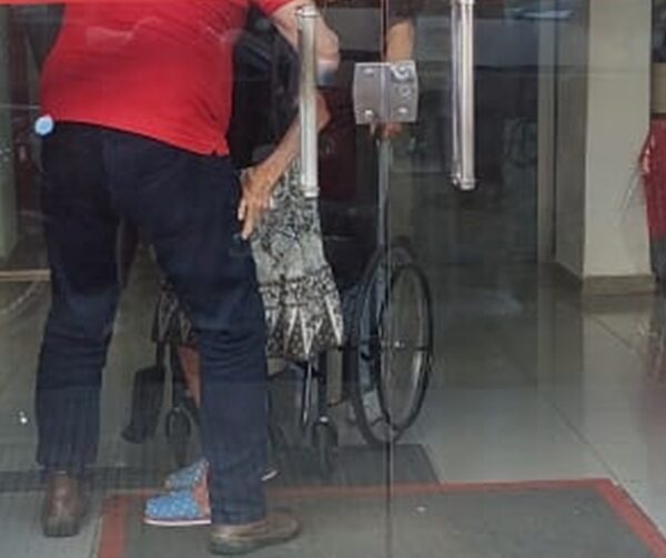 Aposentados relatam transtornos no recebimento de benefícios do INSS após fechamento do Santander em Leopoldina