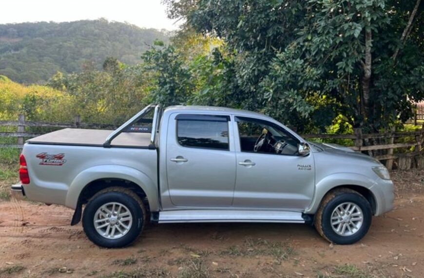 Hilux é furtada em propriedade rural de Leopoldina