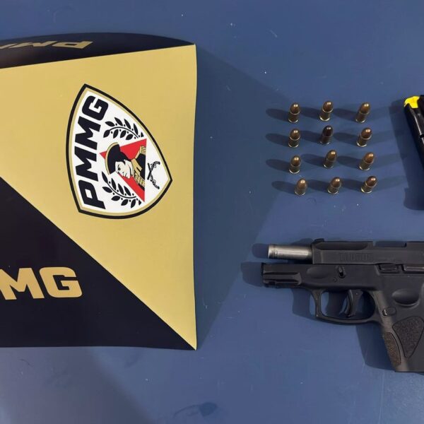 PM evita possível feminicídio e apreende pistola durante ocorrência de agressão em Leopoldina