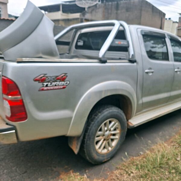 Hilux furtada na zona rural de Leopoldina é recuperada pela Polícia Civil em Juiz de Fora
