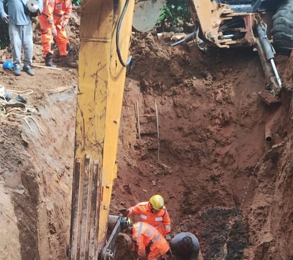 Trabalhador é resgatado após ficar soterrado em obra no Caiçara em Leopoldina