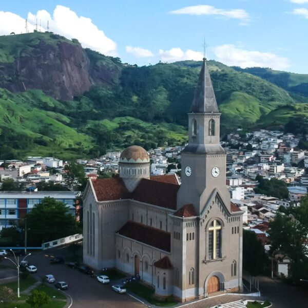 Tradicional sino da Catedral de São Sebastião volta a badalar diariamente em Leopoldina