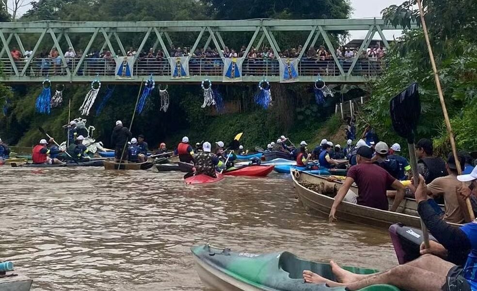 Canoagem entre Goianá e Rio Novo homenageia Nossa Senhora Aparecida e mobiliza fiéis