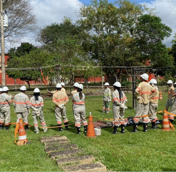 Grupo Energisa abre mais de 40 oportunidades para eletricistas