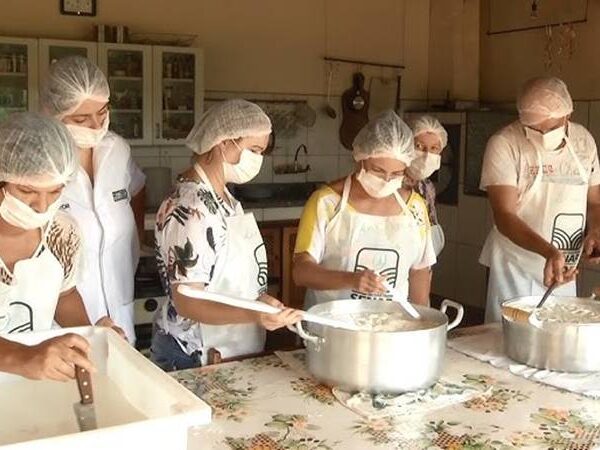 SENAR oferece curso gratuito de produção de queijo, muçarela, requeijão e iogurte em Leopoldina