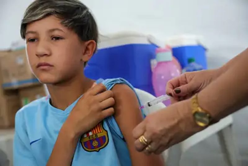Campanha de Multivacinação para proteger crianças e adolescentes vai até 31 de outubro