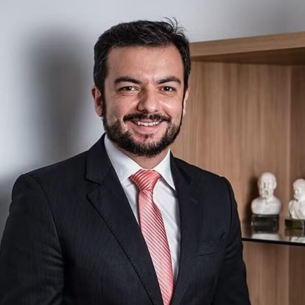 Advogado morre após ser esfaqueado dentro de escritório em Viçosa; cliente foi preso em flagrante