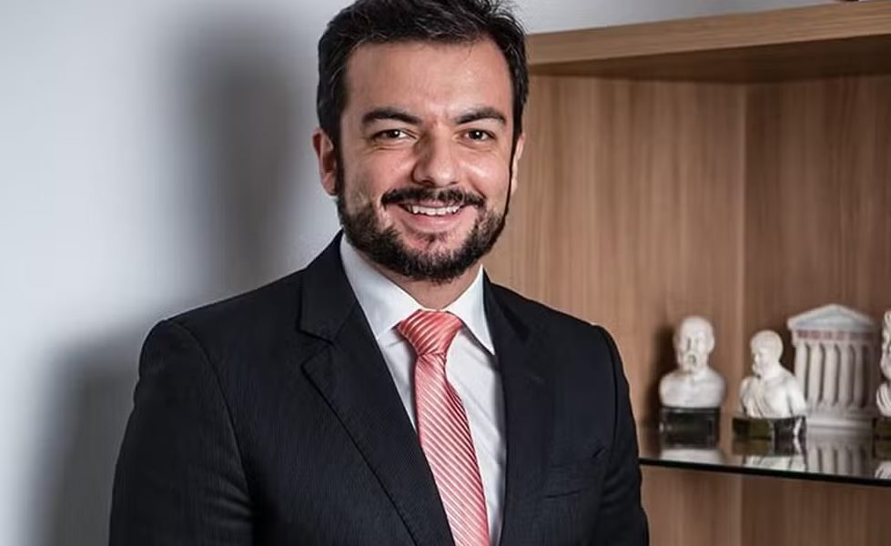 Advogado morre após ser esfaqueado dentro de escritório em Viçosa; cliente foi preso em flagrante