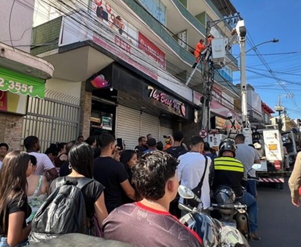 Homem morre eletrocutado ao tentar furtar fios em poste no Centro de Muriaé