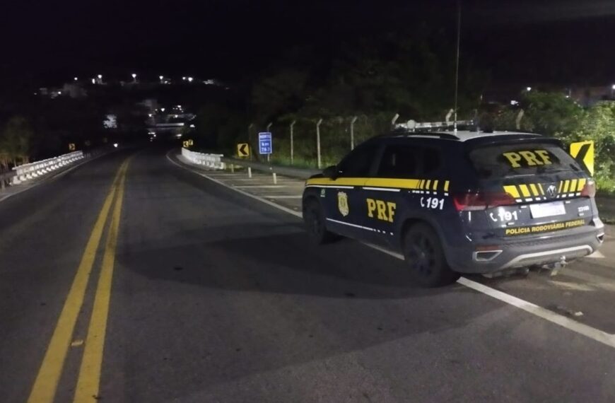 Motociclista e passageira ficam feridos em acidente no viaduto do Bela Vista em Leopoldina