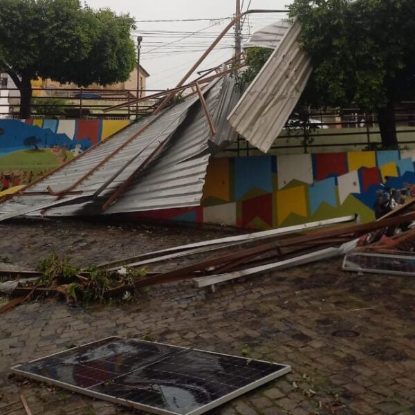 Prefeitura de Leopoldina atua para minimizar danos causados pela forte chuva desta terça-feira