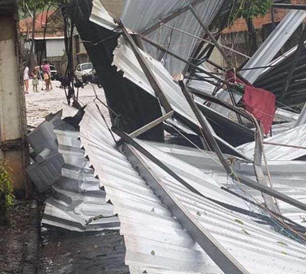 Duas famílias ficam desabrigadas após tempestade com granizo em Leopoldina